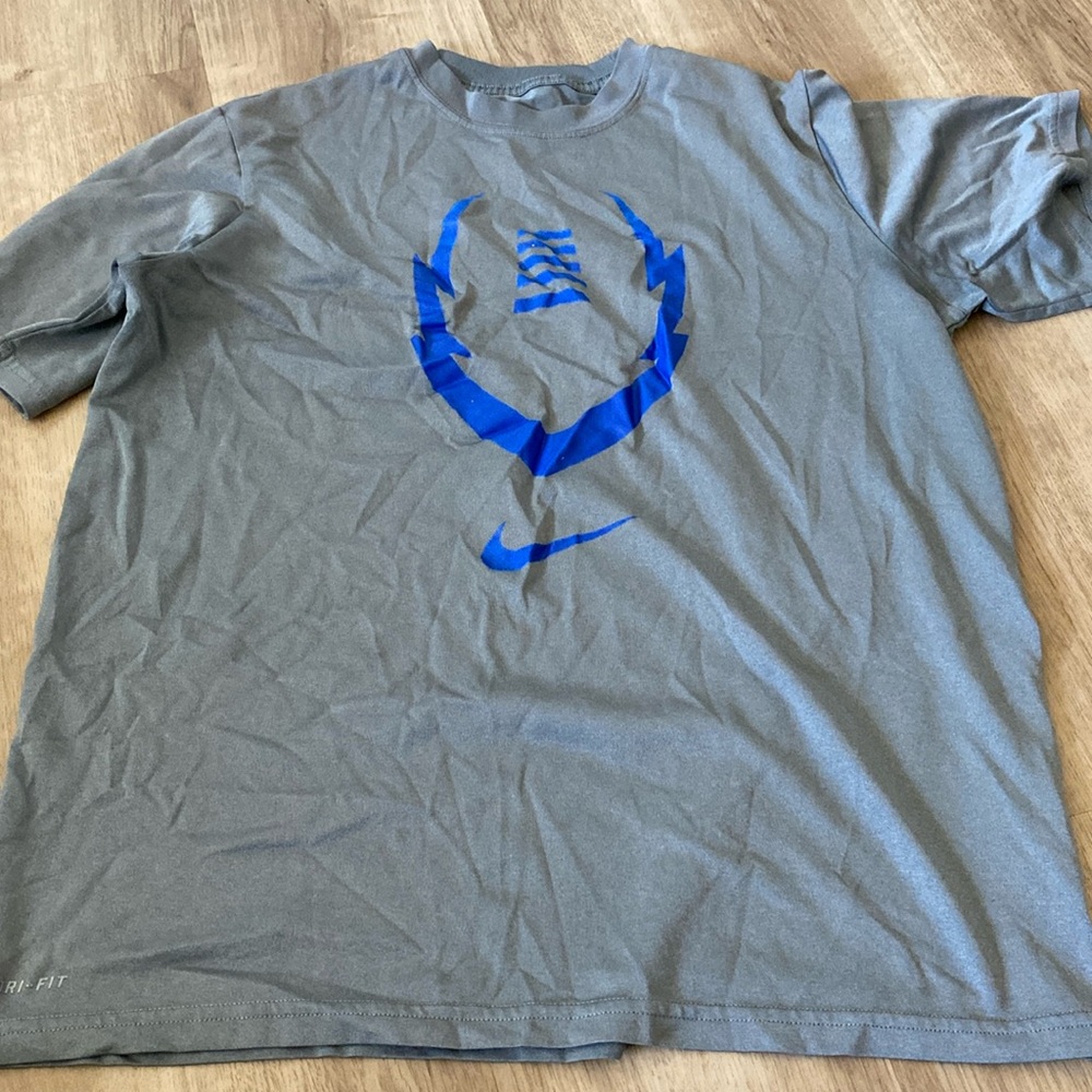 Kids XL Nike t-shirt